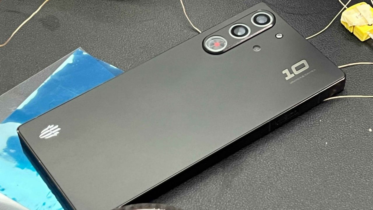 चीन में लांच होने जा रहा है RedMagic 10 Pro और RedMagic 10 Pro+, हो गया इसके फीचर्स और स्पेसिफिकेशन का खुलासा 1 RedMagic 10 Pro