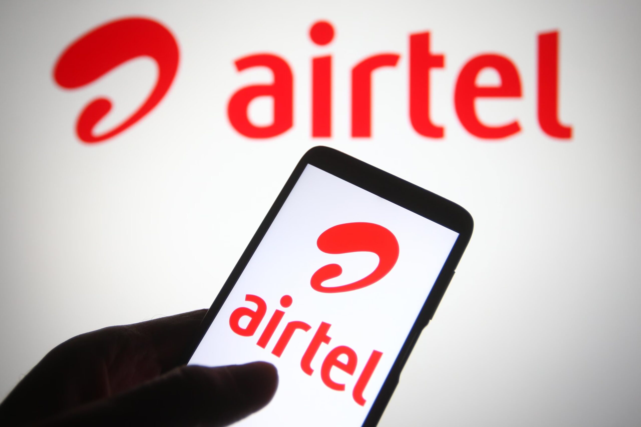 Airtel Down होने की वजह से मचा हडकंप, करोड़ो यूजर्स नहीं कर पाए कॉल और नहीं चला इंटरनेट 1 Airtel Down होने की वजह से मचा हडकंप, करोड़ो यूजर्स नहीं कर पाए कॉल और नहीं चला इंटरनेट
