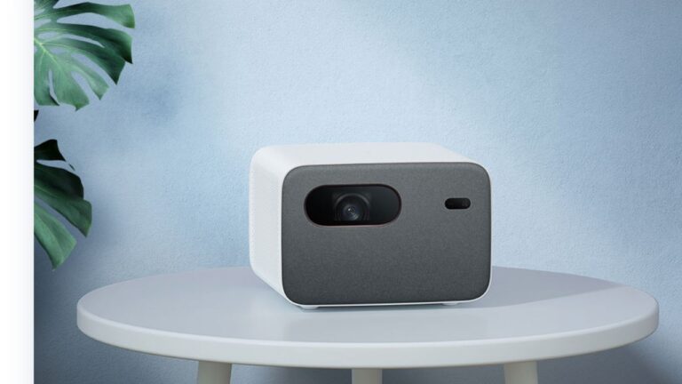 Xiaomi Smart Projector: शाओमी कंपनी ने लांच कर दिया 1080p HD 4K स्ट्रीमिंग प्रोजेक्टर, अब घर पर ही मिलेगा सिनेमाहॉल का मजा