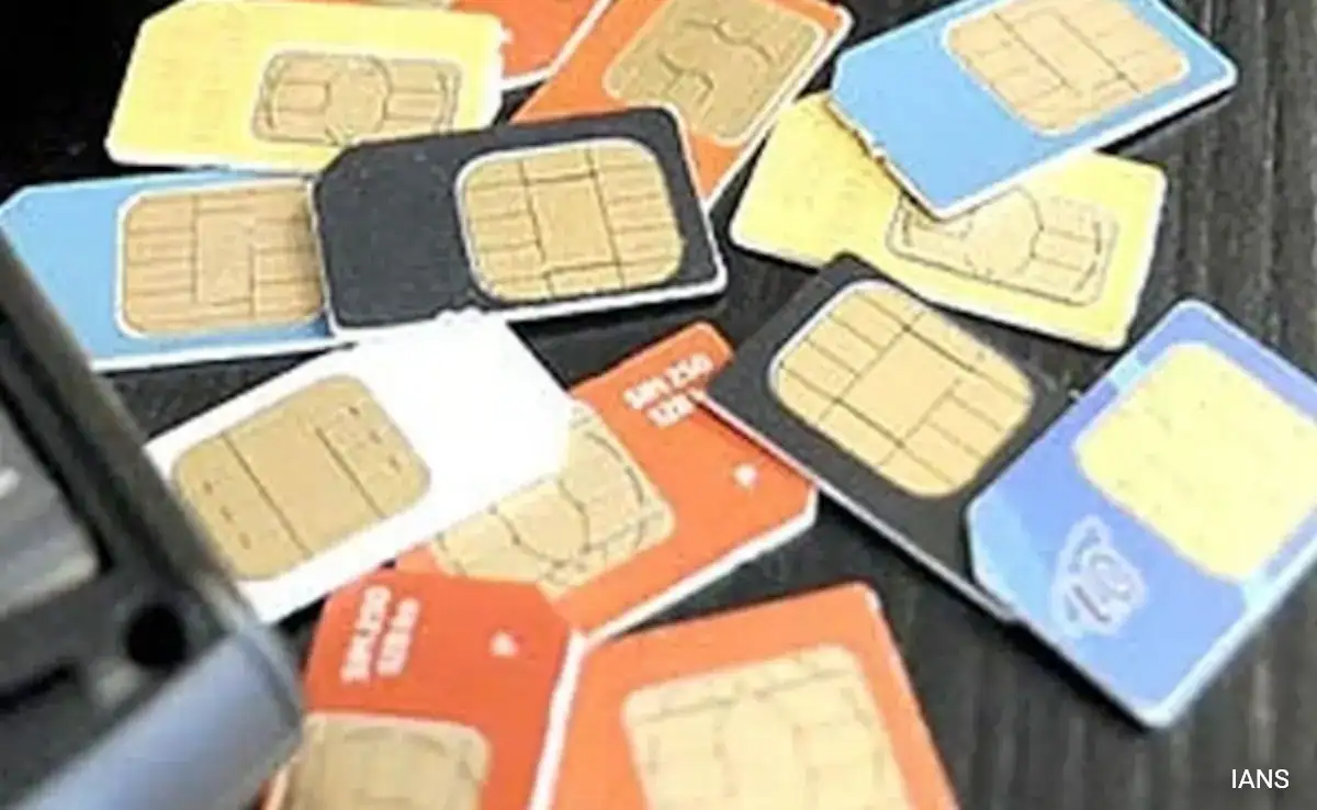 Mobile SIM Card: अपने मोबाइल में 2 सिम कार्ड उपयोग करने वाले लोगों के लिए नया नियम जारी, सरकार ने दिए जरुरी दिशा निर्देश