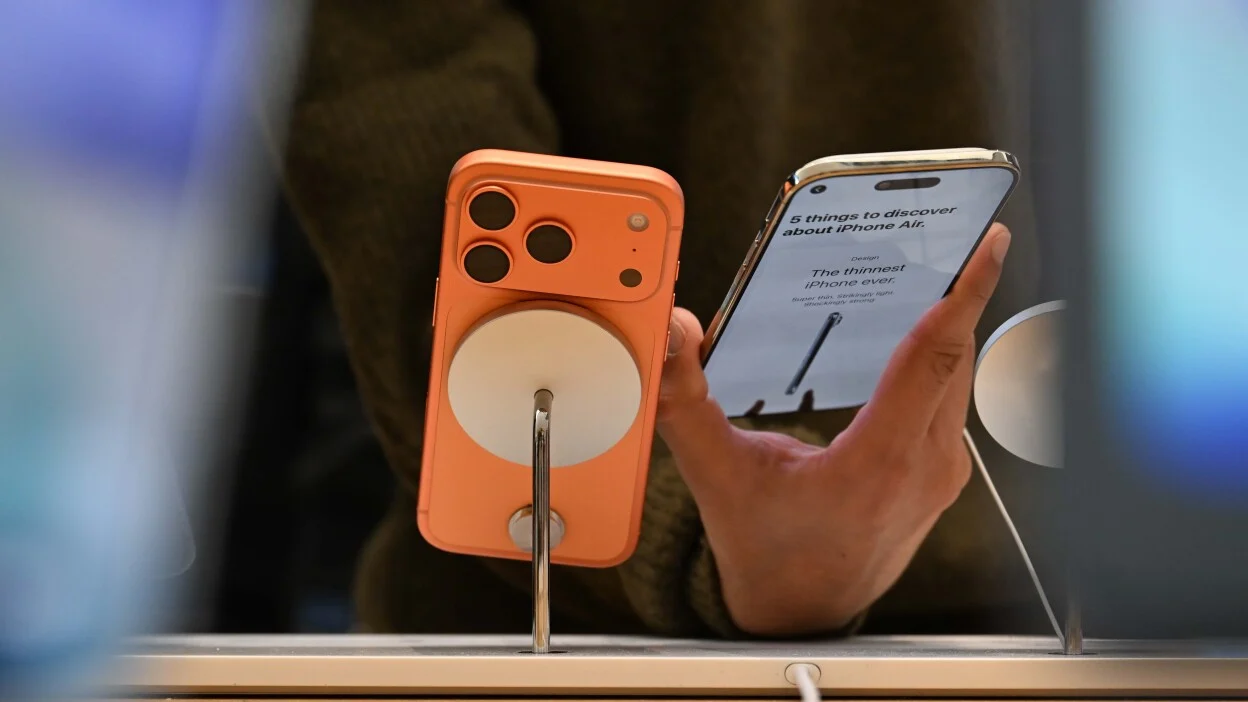 iPhone 17 Pro & iPhone Air: Scratch Concerns on New Colours