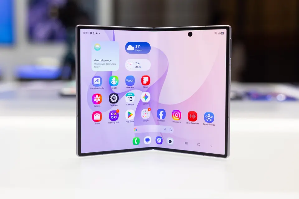 Samsung Galaxy Z Fold 8 Pre-Order Deal: Why Amazon Is Offering Better Value Than Samsung